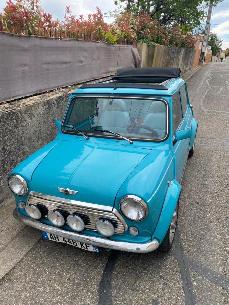 austin mk1 de luxe / austin mpi 2000