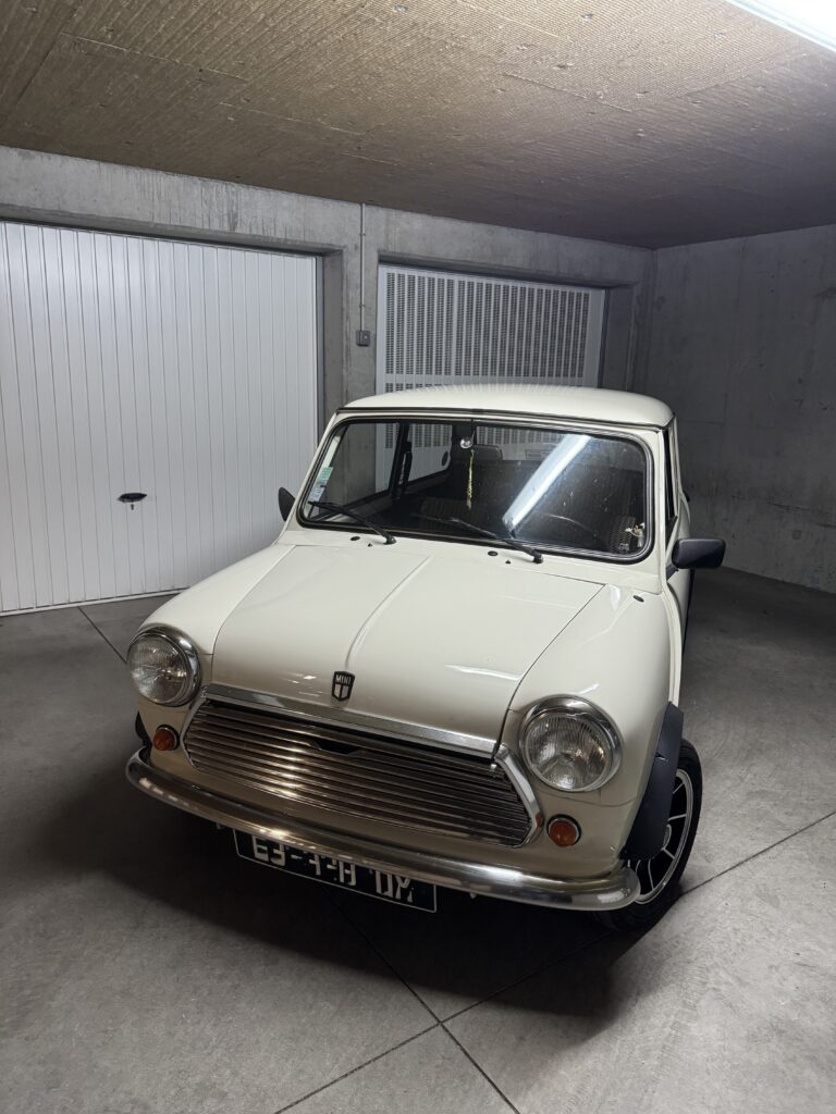 1000 E